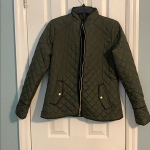 Green puffer jacket *make offers*